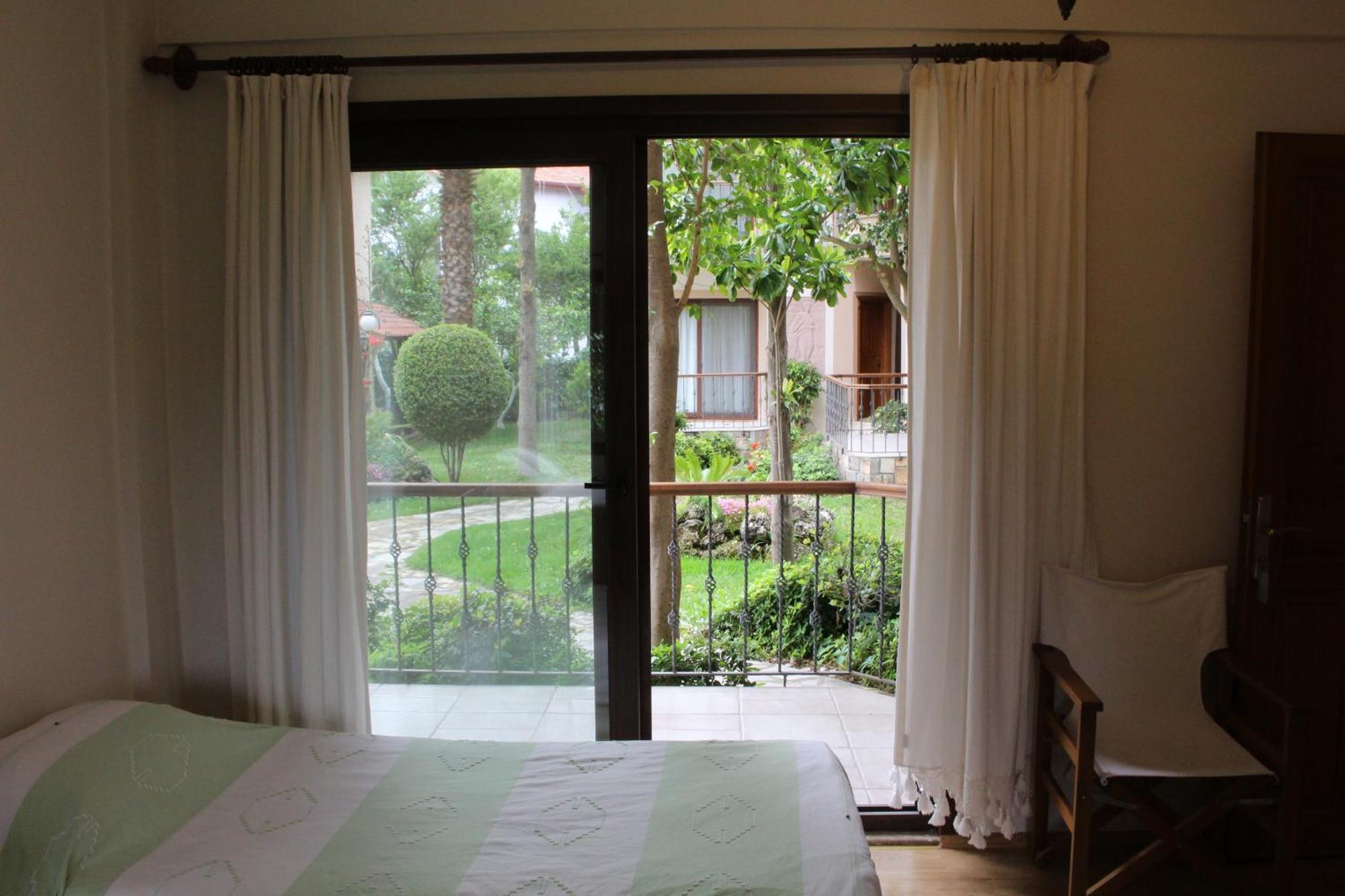 Nirvana Hotel เกอเจค ห้อง รูปภาพ