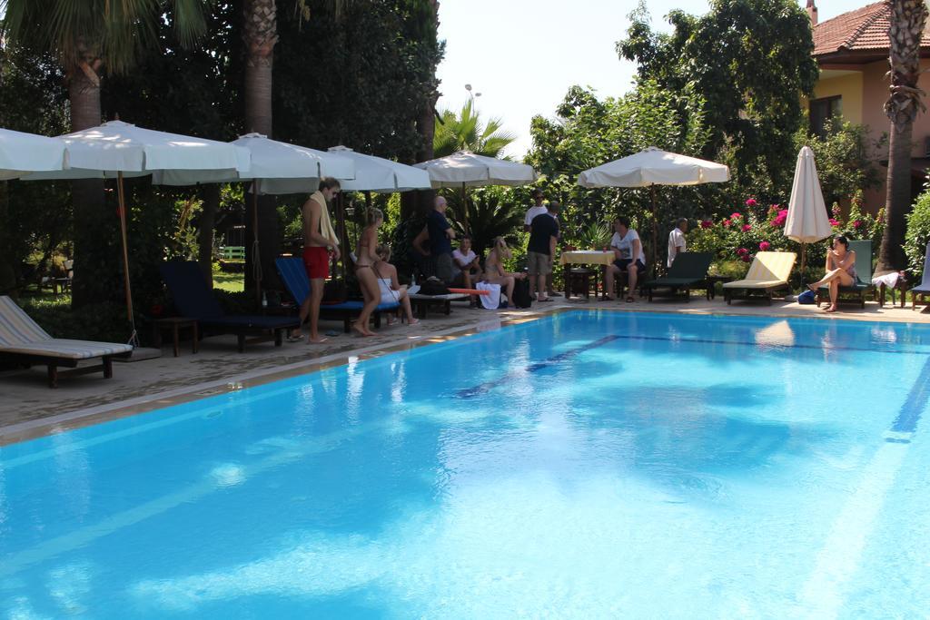 Nirvana Hotel เกอเจค ภายนอก รูปภาพ